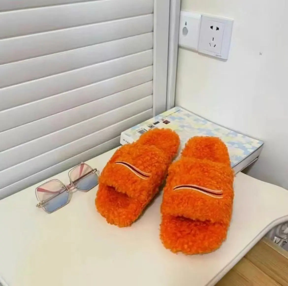 Outdoor Sports Slippers Unisex Mens and Women'S Cozy Fuzzy Plush Slippers for Lndoor Outdoor