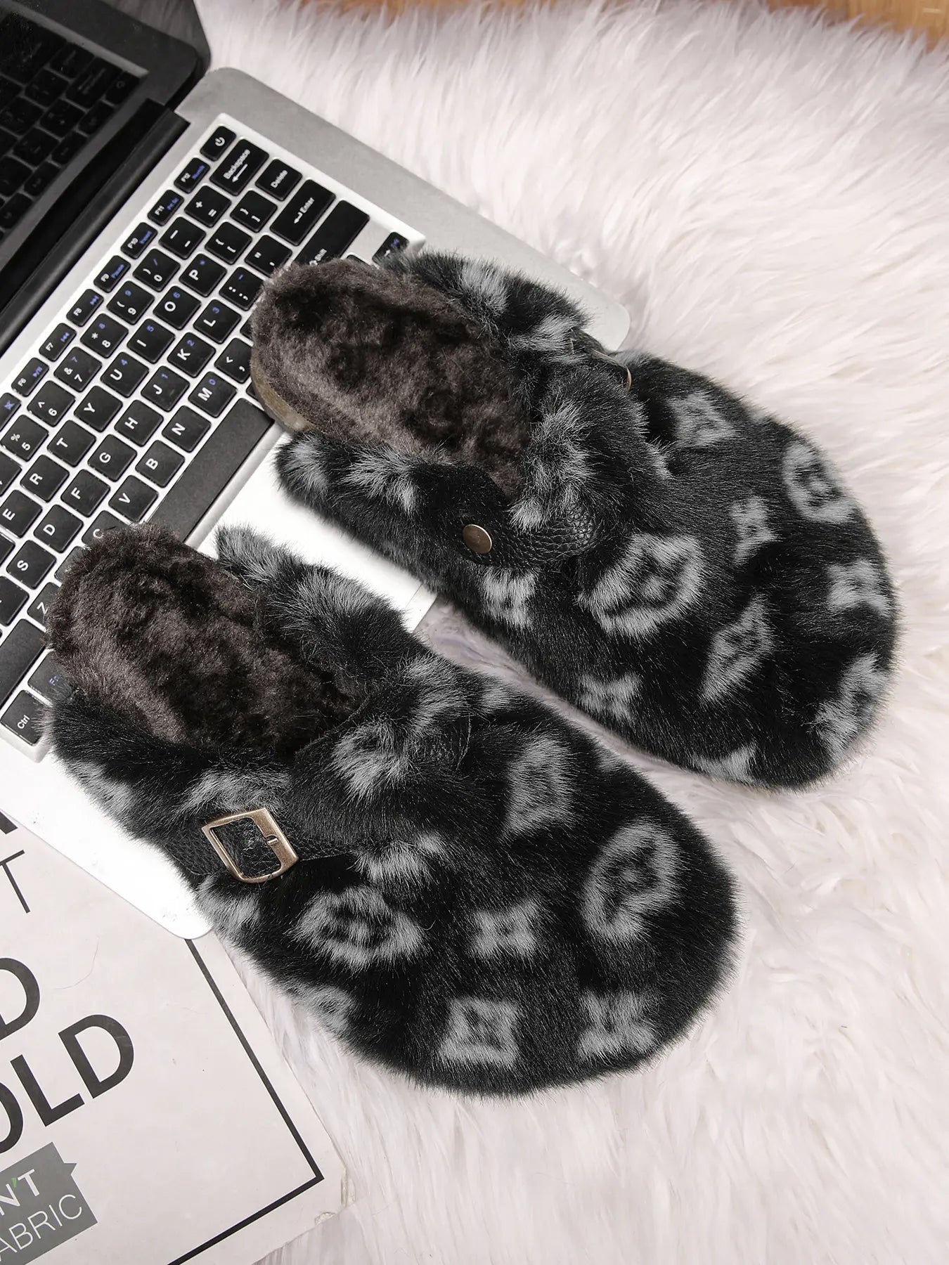 Unisex Faux Fur Mules, Anti-Slip Warm Outdoor Winter Slippers, Fluffy Home Slippers, Perfect Gift Choice