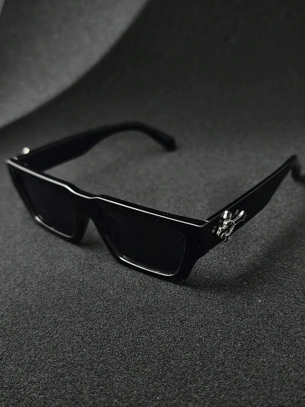 Men'S Fashion Rhinestone Cross Pendant Glasses, PC Anti-Explosion Lenses, Sporty Casual Streetwear, Vintage Flat Top Sunglasses