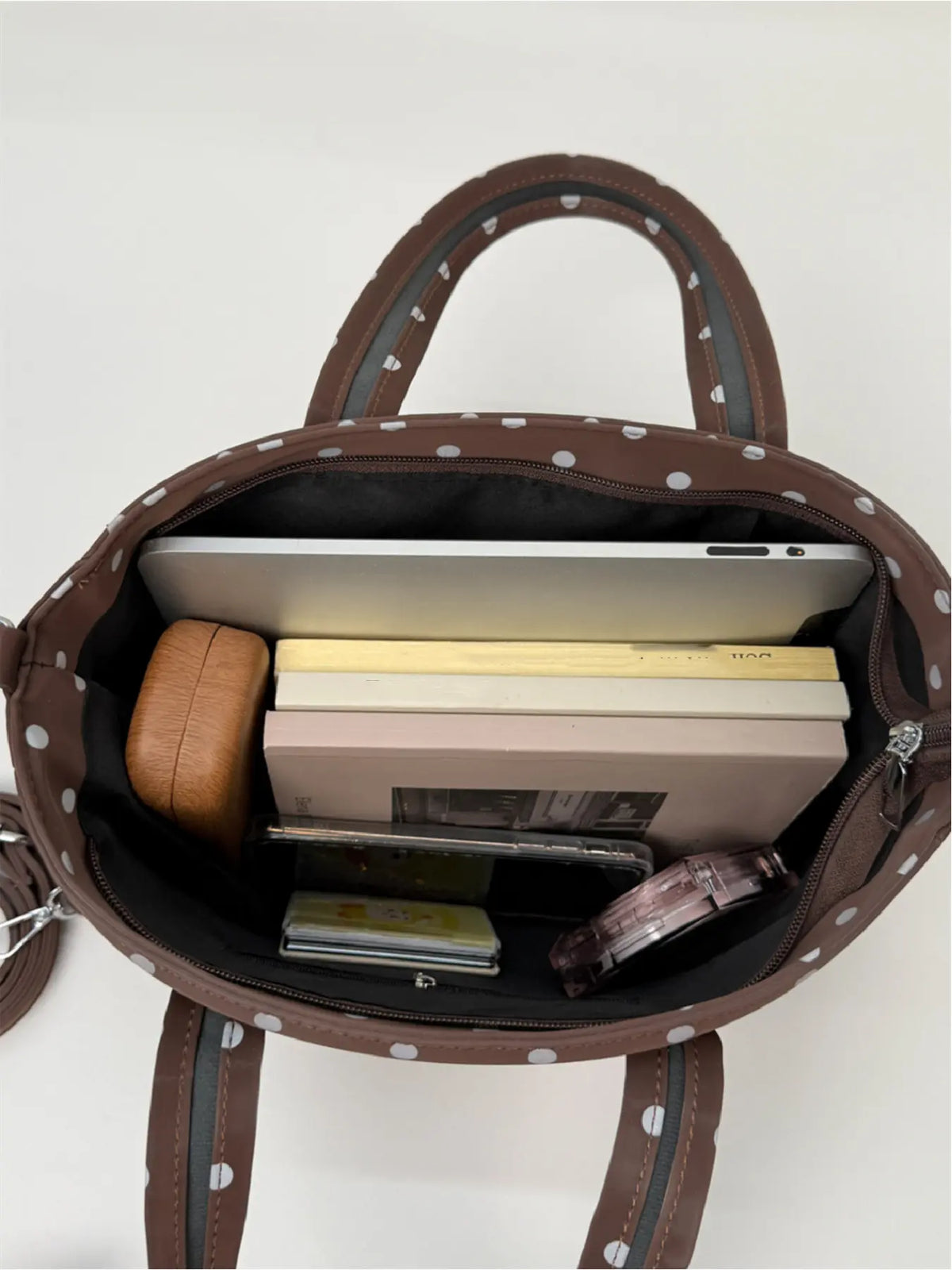 French Polka Dot Printed PU Tote Bag, Fashionable Patterned Bag, Soft Commuter Tote, Soft Silhouette with Classic Polka Dot Design, Exuding Retro Atmosphere, Paired with Detachable Shoulder Straps, Perfect for Dresses, Shirts, and Casual Wear