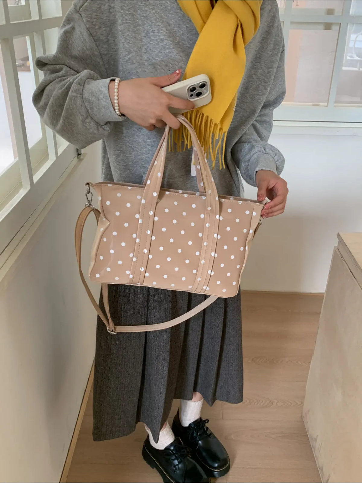 French Polka Dot Printed PU Tote Bag, Fashionable Patterned Bag, Soft Commuter Tote, Soft Silhouette with Classic Polka Dot Design, Exuding Retro Atmosphere, Paired with Detachable Shoulder Straps, Perfect for Dresses, Shirts, and Casual Wear